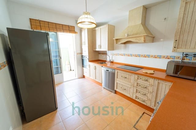 4 slaapkamer Rijtjeshuis te koop in Gerena - € 179.000 (Ref: 9629991)