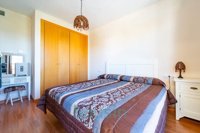 4 slaapkamer Rijtjeshuis te koop in Gerena - € 179.000 (Ref: 9629991)