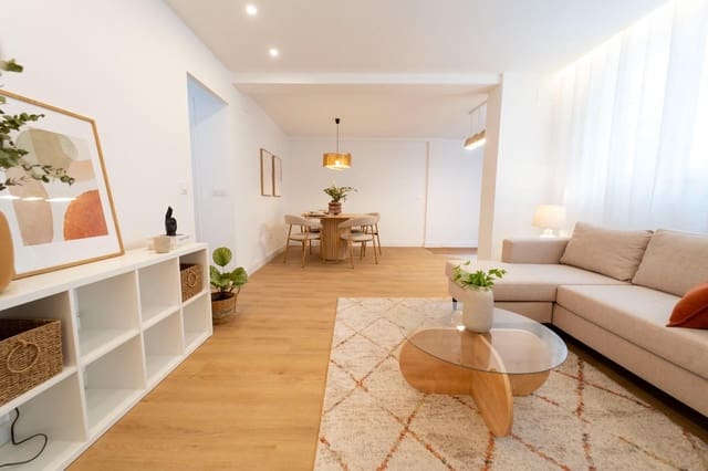 Piso de 3 habitaciones en Tomares en venta - 235.000 € (Ref: 9761989)