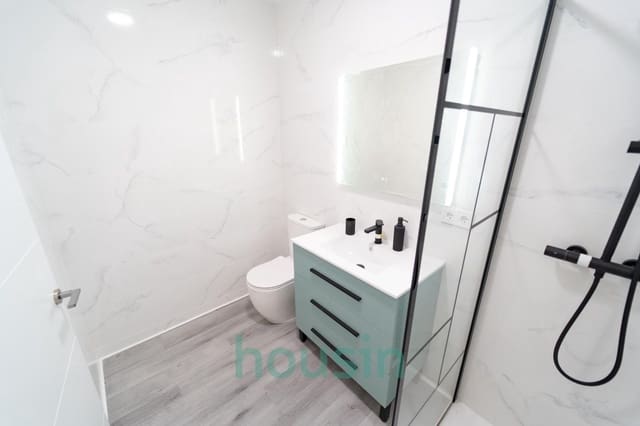 Piso de 4 habitaciones en Sevilla ciudad en venta - 239.000 € (Ref: 9761992)