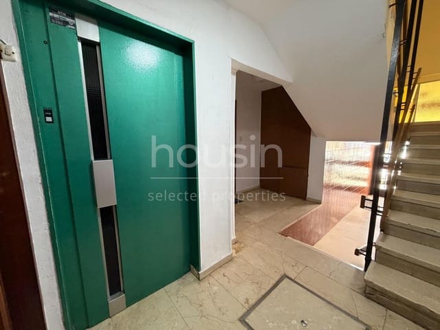 Piso de 3 habitaciones en Sevilla ciudad en venta - 240.000 € (Ref: 9806481)