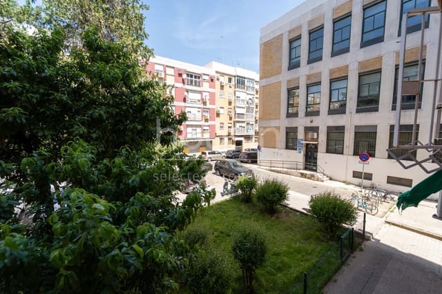 Piso de 3 habitaciones en Sevilla ciudad en venta - 240.000 € (Ref: 9806481)