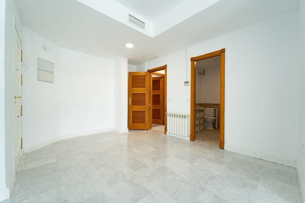 Piso de 2 habitaciones en Sevilla ciudad en venta - 660.000 € (Ref: 9811584)