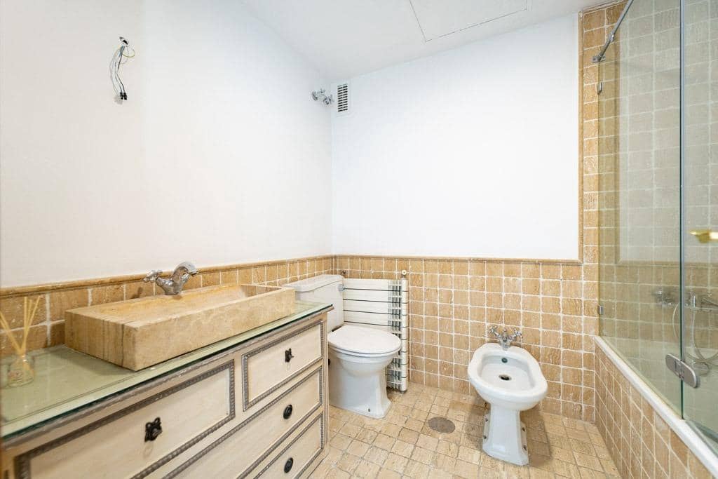 Piso de 2 habitaciones en Sevilla ciudad en venta - 660.000 € (Ref: 9811584)