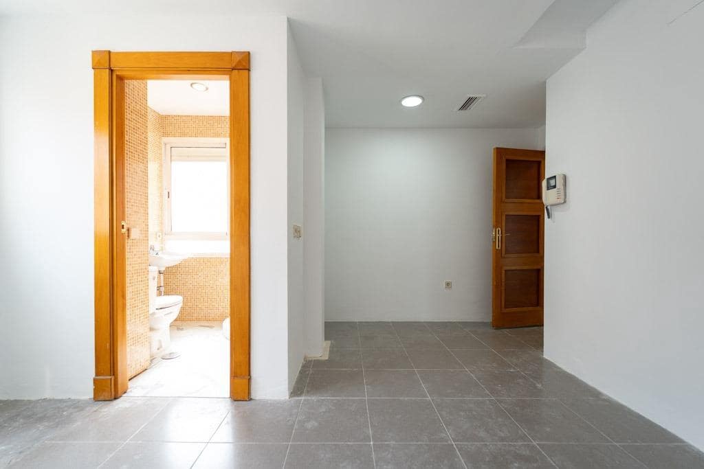 Piso de 2 habitaciones en Sevilla ciudad en venta - 660.000 € (Ref: 9811584)