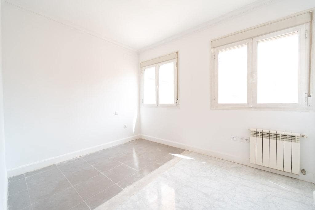 Piso de 2 habitaciones en Sevilla ciudad en venta - 660.000 € (Ref: 9811584)
