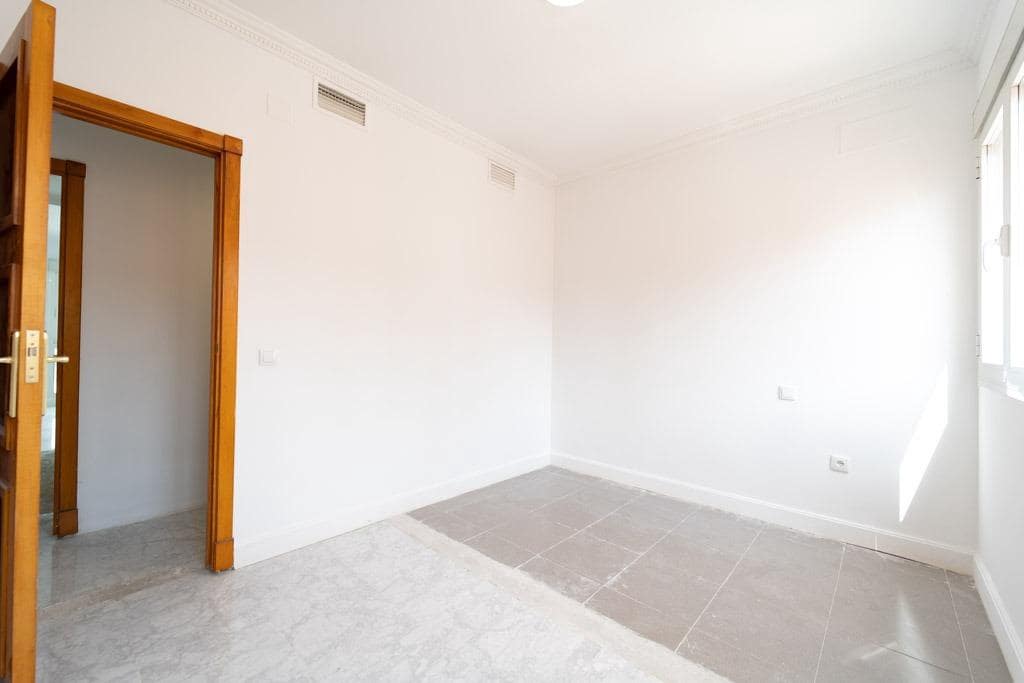 Piso de 2 habitaciones en Sevilla ciudad en venta - 660.000 € (Ref: 9811584)