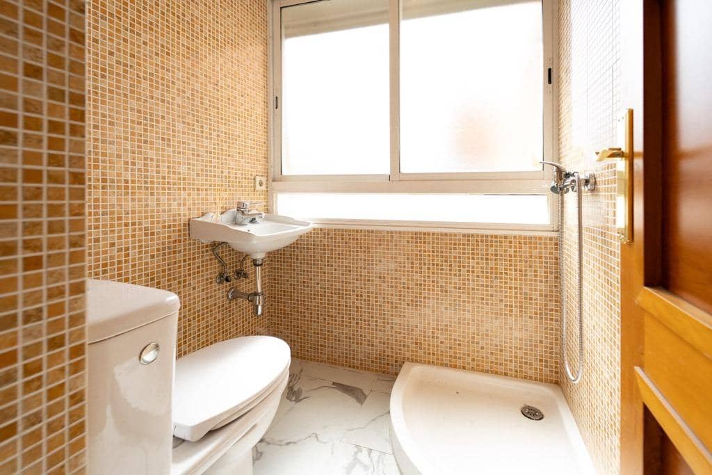 Piso de 2 habitaciones en Sevilla ciudad en venta - 660.000 € (Ref: 9811584)