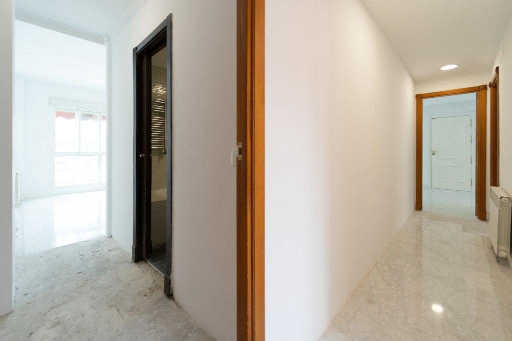 Piso de 2 habitaciones en Sevilla ciudad en venta - 660.000 € (Ref: 9811584)