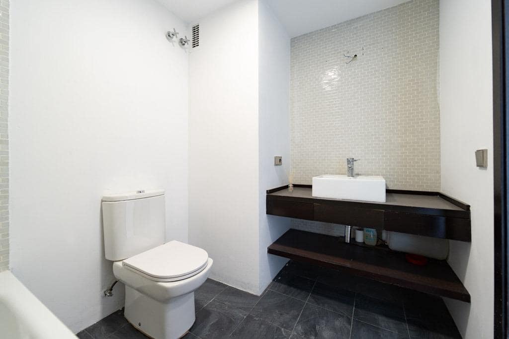 Piso de 2 habitaciones en Sevilla ciudad en venta - 660.000 € (Ref: 9811584)