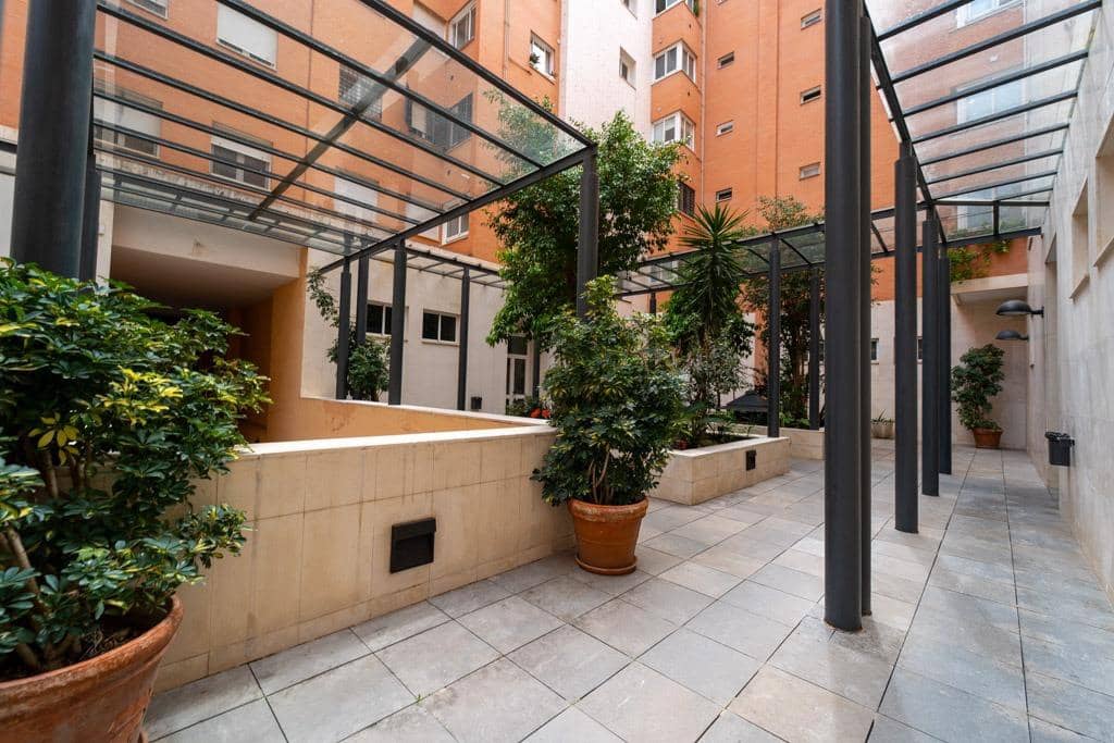 Piso de 2 habitaciones en Sevilla ciudad en venta - 660.000 € (Ref: 9811584)