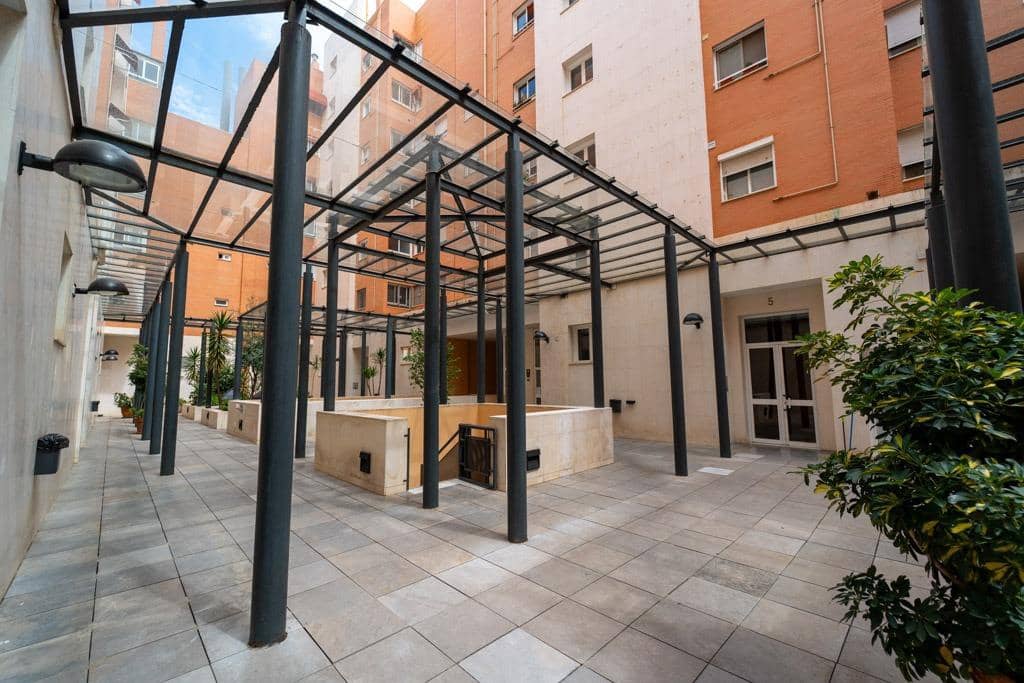 Piso de 2 habitaciones en Sevilla ciudad en venta - 660.000 € (Ref: 9811584)