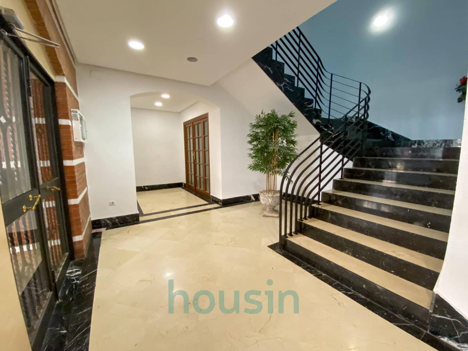 2 bedroom Flat for sale in Seville city - € 219,900 (Ref: 9811585)