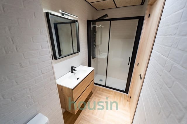 2 bedroom Flat for sale in Seville city - € 219,900 (Ref: 9811585)