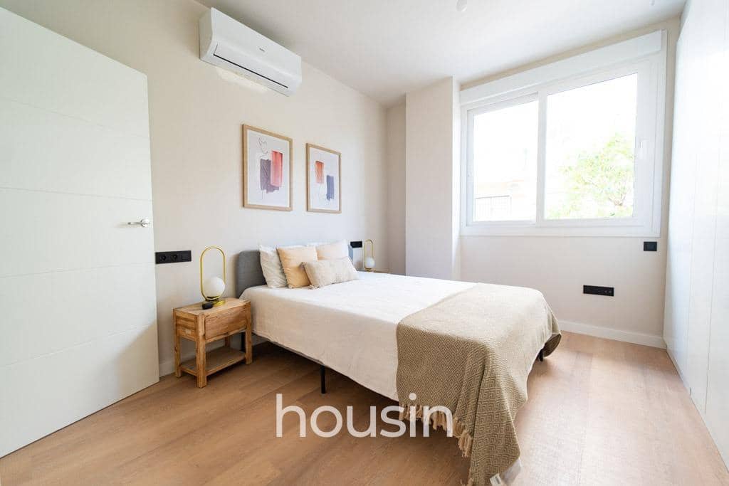 2 bedroom Flat for sale in Seville city with pool - € 228,000 (Ref: 9815854)