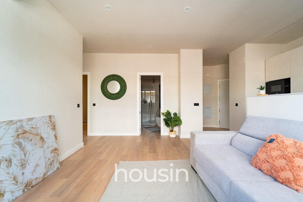 2 bedroom Flat for sale in Seville city with pool - € 228,000 (Ref: 9815854)