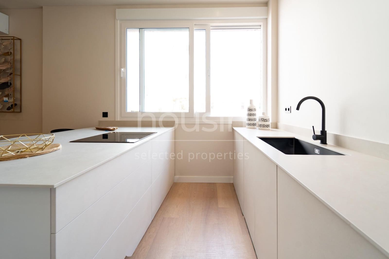 3 bedroom Flat for sale in Seville city with pool - € 336,000 (Ref: 9815855)