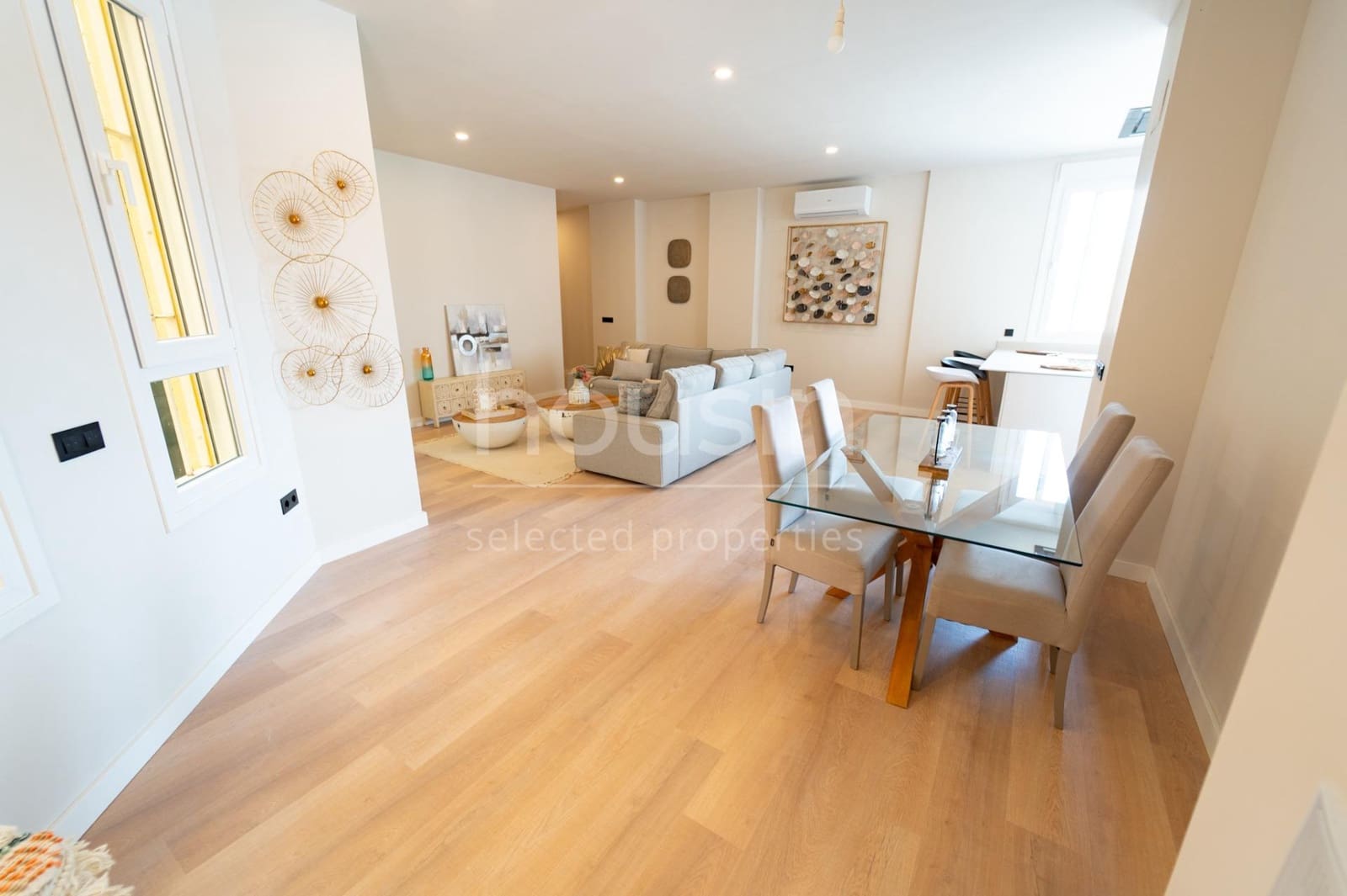 3 bedroom Flat for sale in Seville city with pool - € 336,000 (Ref: 9815855)