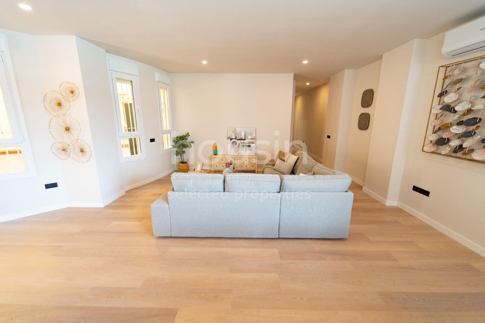 3 bedroom Flat for sale in Seville city with pool - € 336,000 (Ref: 9815855)