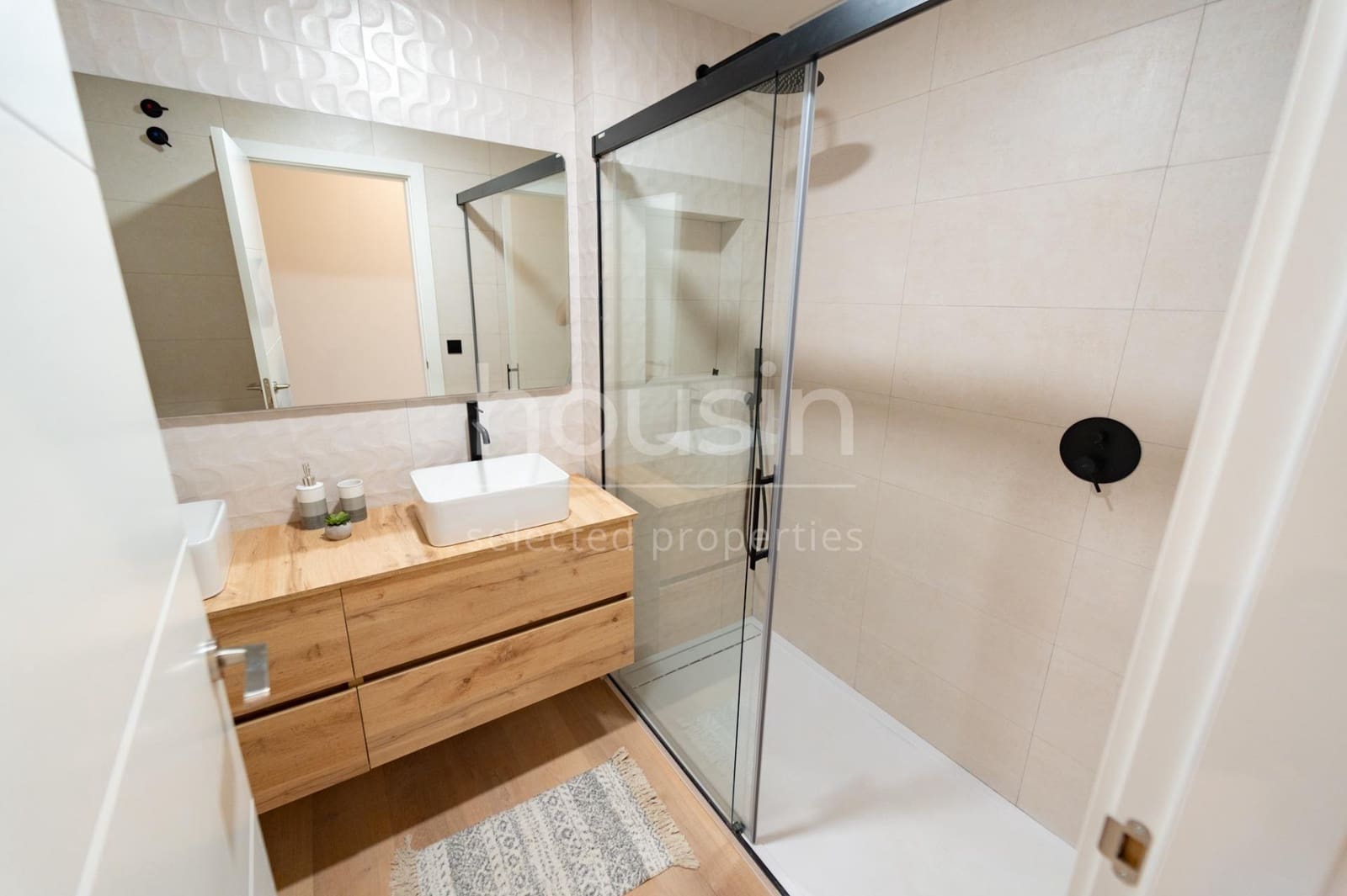 3 bedroom Flat for sale in Seville city with pool - € 336,000 (Ref: 9815855)