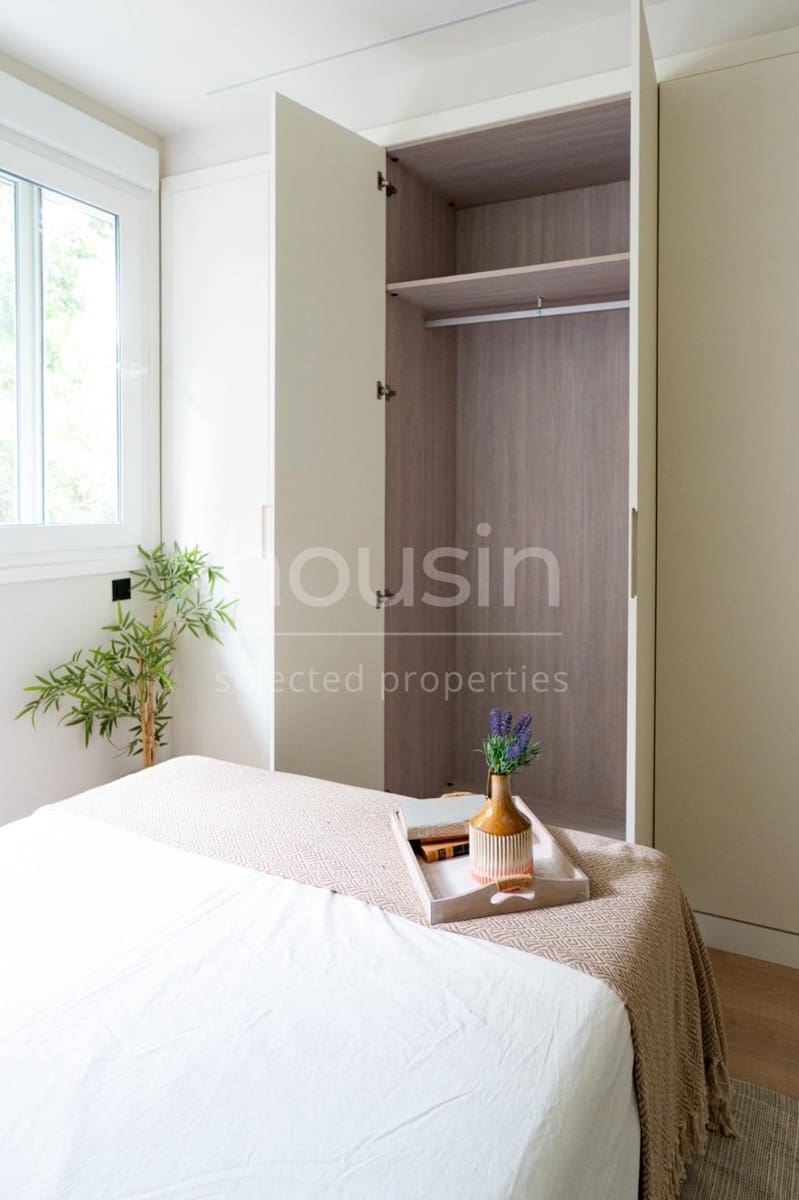 1 bedroom Flat for sale in Seville city with pool - € 195,000 (Ref: 9815856)