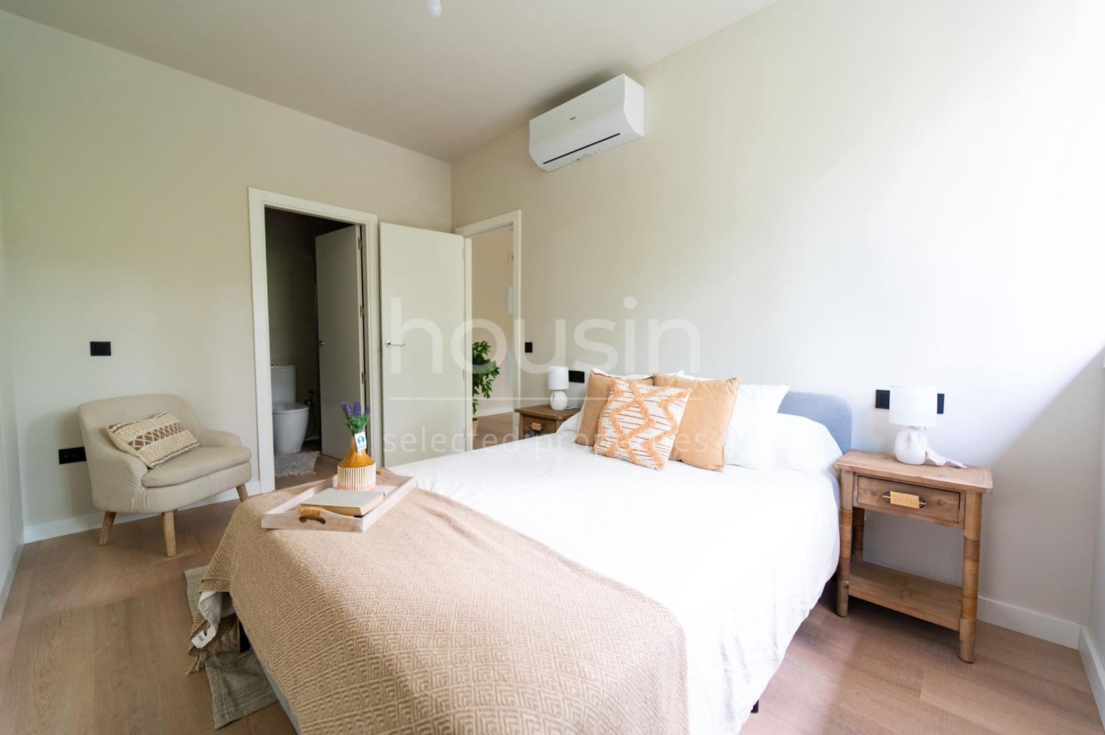 1 bedroom Flat for sale in Seville city with pool - € 195,000 (Ref: 9815856)