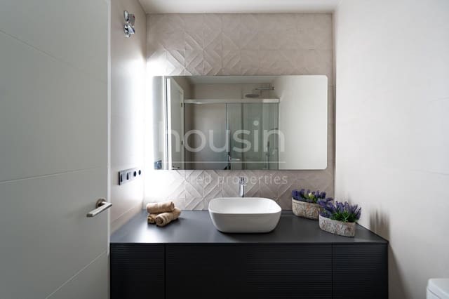 1 bedroom Flat for sale in Colores, Entreparques, Seville city with pool - € 195,000 (Ref: 9815856)