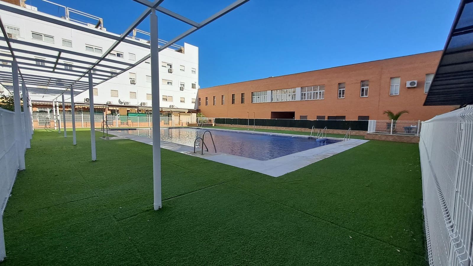 1 bedroom Flat for sale in Seville city with pool - € 195,000 (Ref: 9815856)