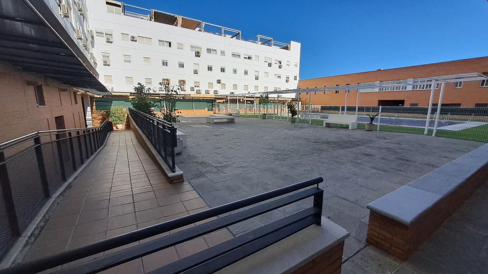 1 bedroom Flat for sale in Seville city with pool - € 195,000 (Ref: 9815856)