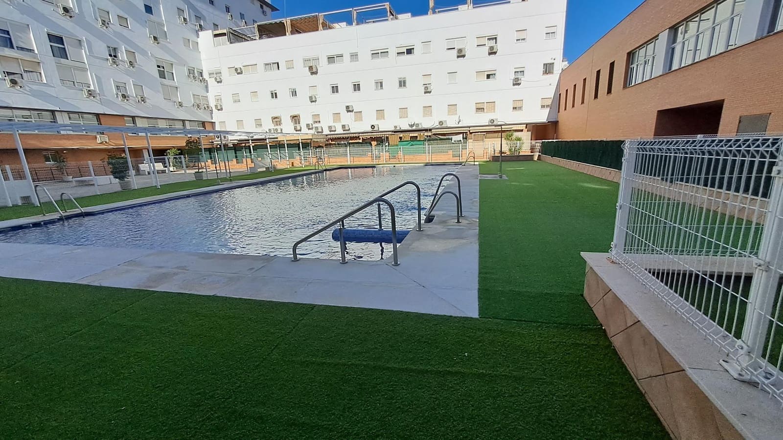 1 bedroom Flat for sale in Seville city with pool - € 195,000 (Ref: 9815856)
