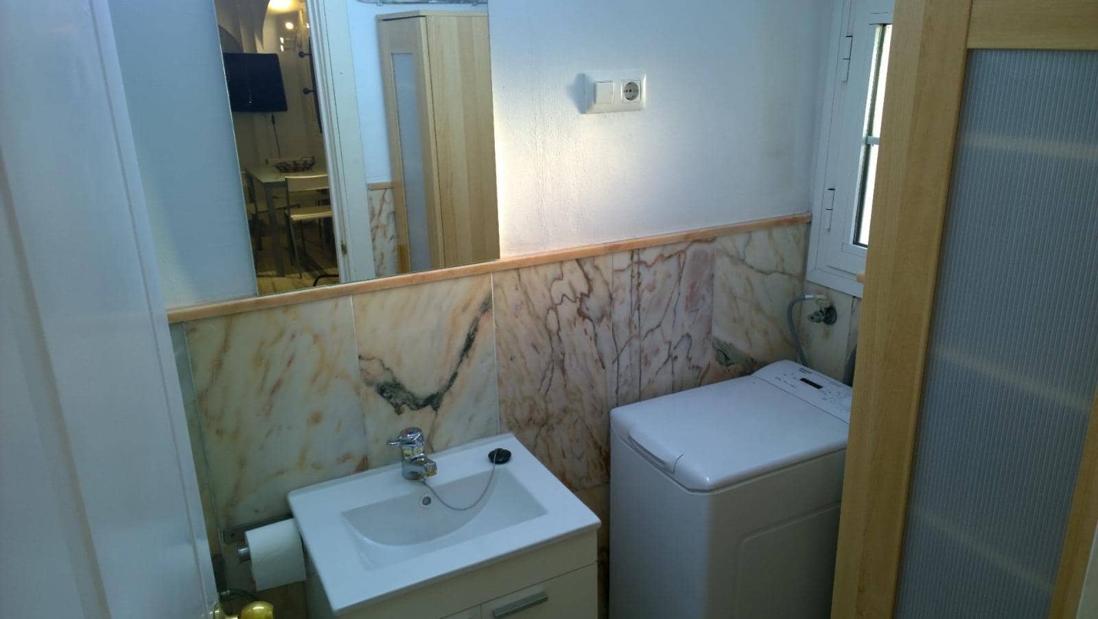 5 bedroom Apartment for sale in Carmona with pool garage - € 248,000 (Ref: 9851766)