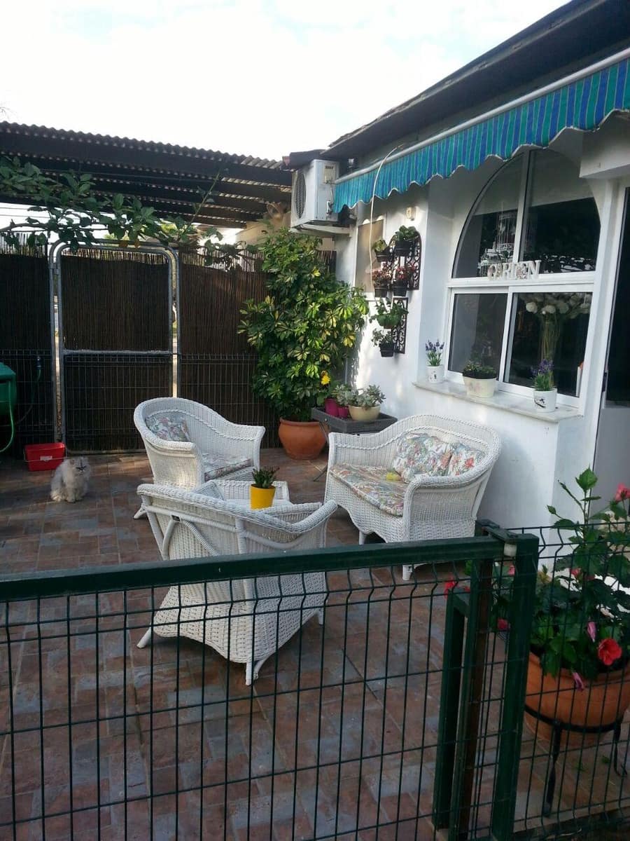 5 bedroom Apartment for sale in Carmona with pool garage - € 248,000 (Ref: 9851766)