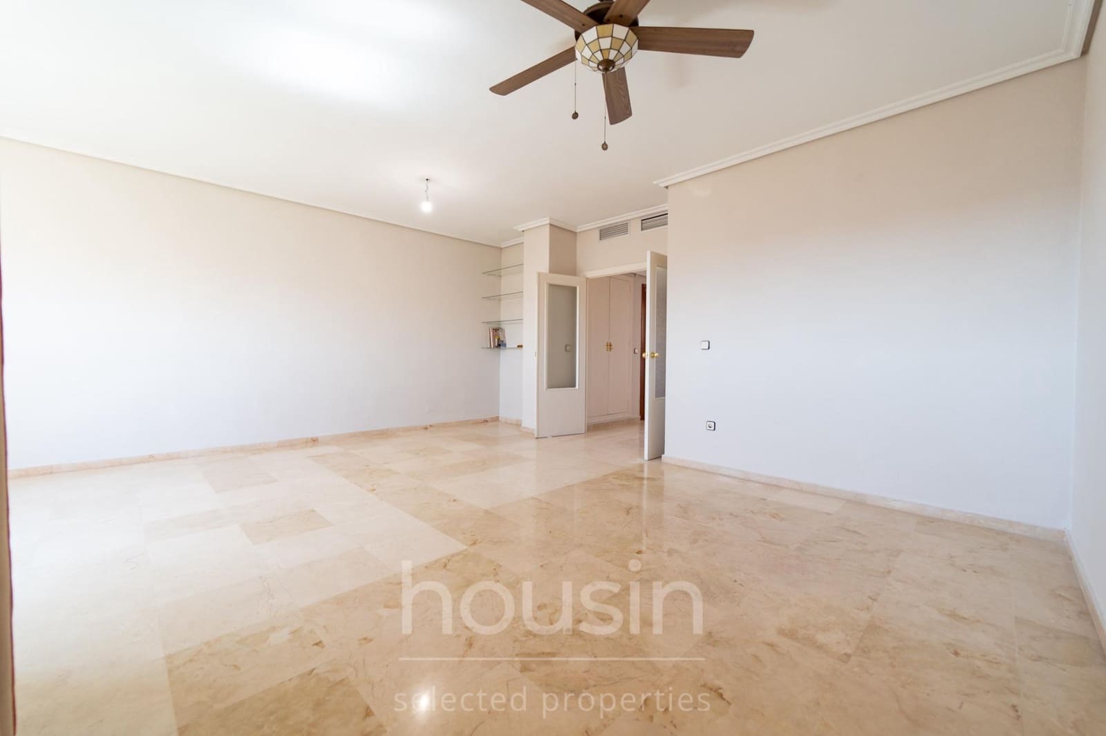 3 sovrum Lägenhet till salu i Sevilla stad med garage - 450 000 € (Ref: 9860108)