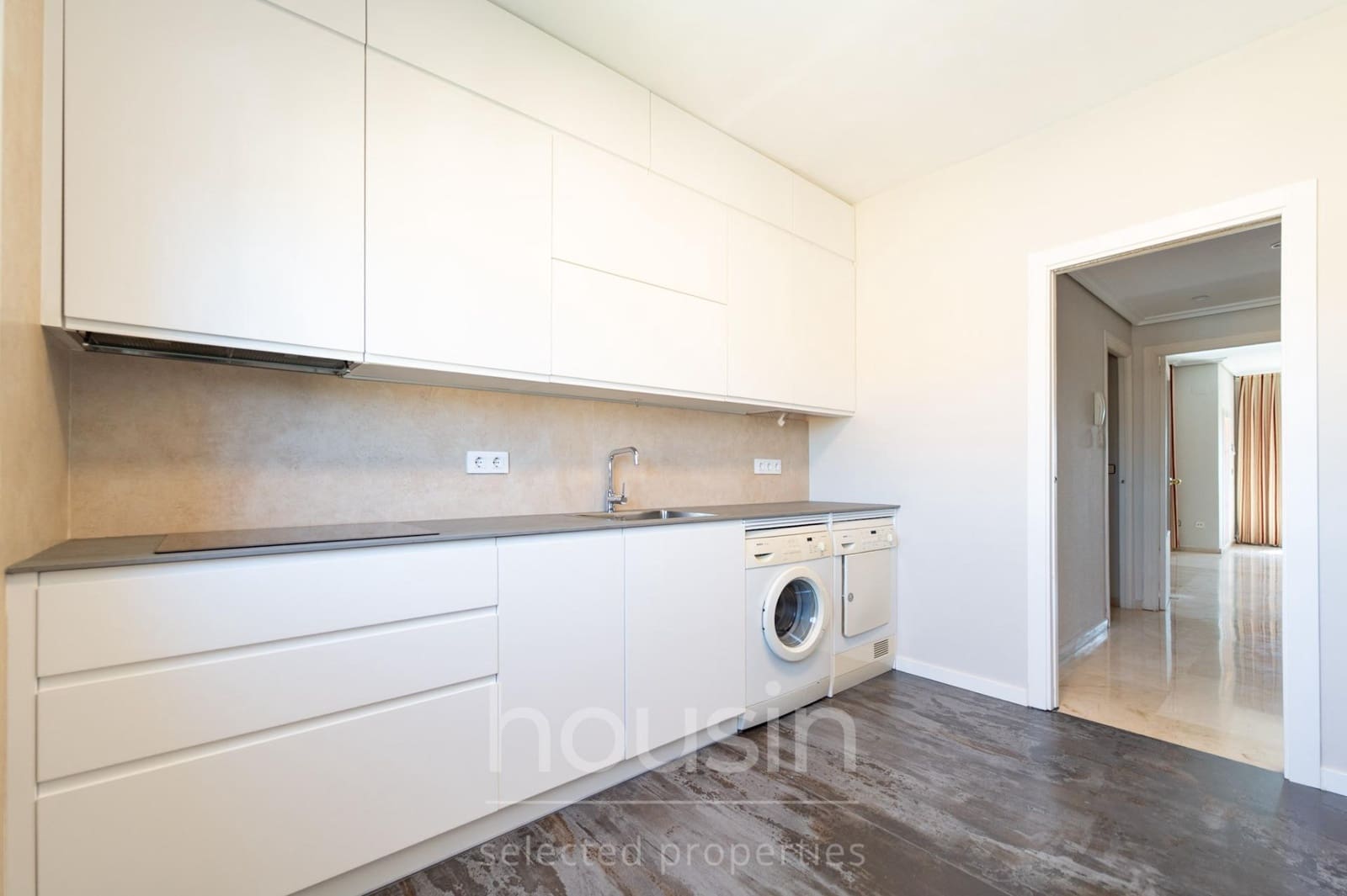 3 sovrum Lägenhet till salu i Sevilla stad med garage - 450 000 € (Ref: 9860108)
