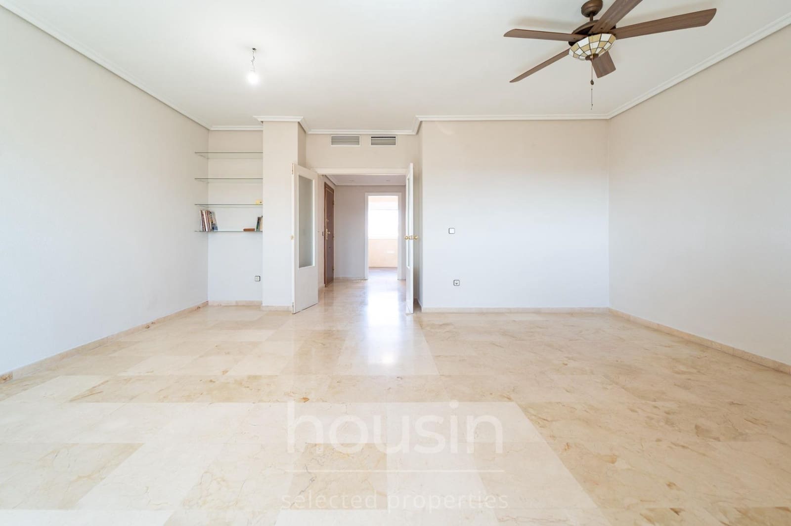 3 sovrum Lägenhet till salu i Sevilla stad med garage - 450 000 € (Ref: 9860108)