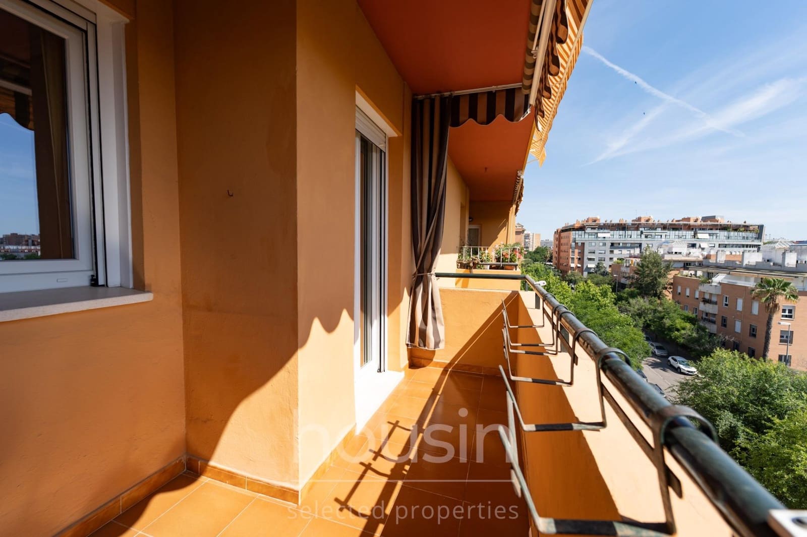 3 sovrum Lägenhet till salu i Sevilla stad med garage - 450 000 € (Ref: 9860108)