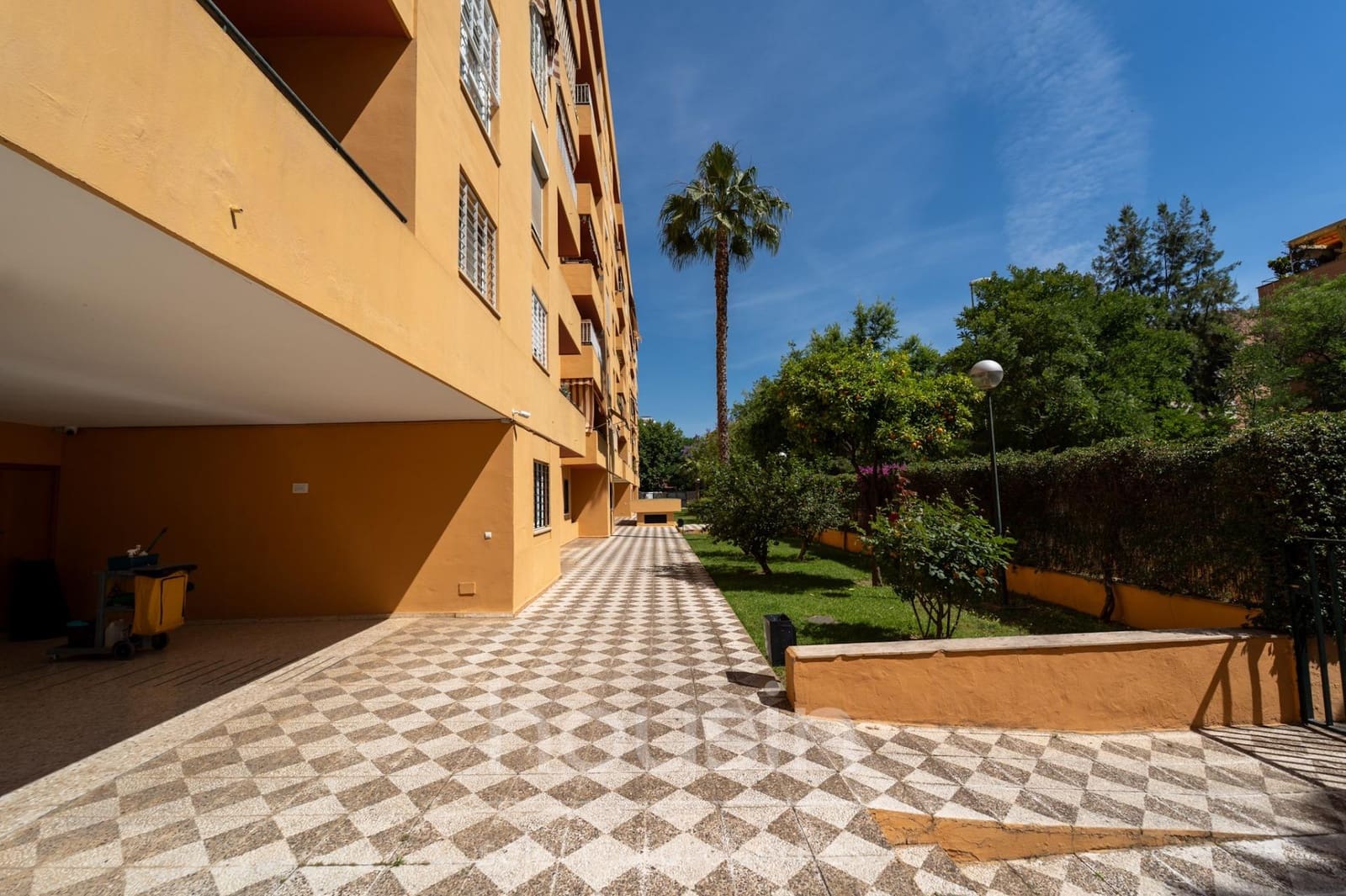 3 sovrum Lägenhet till salu i Sevilla stad med garage - 450 000 € (Ref: 9860108)