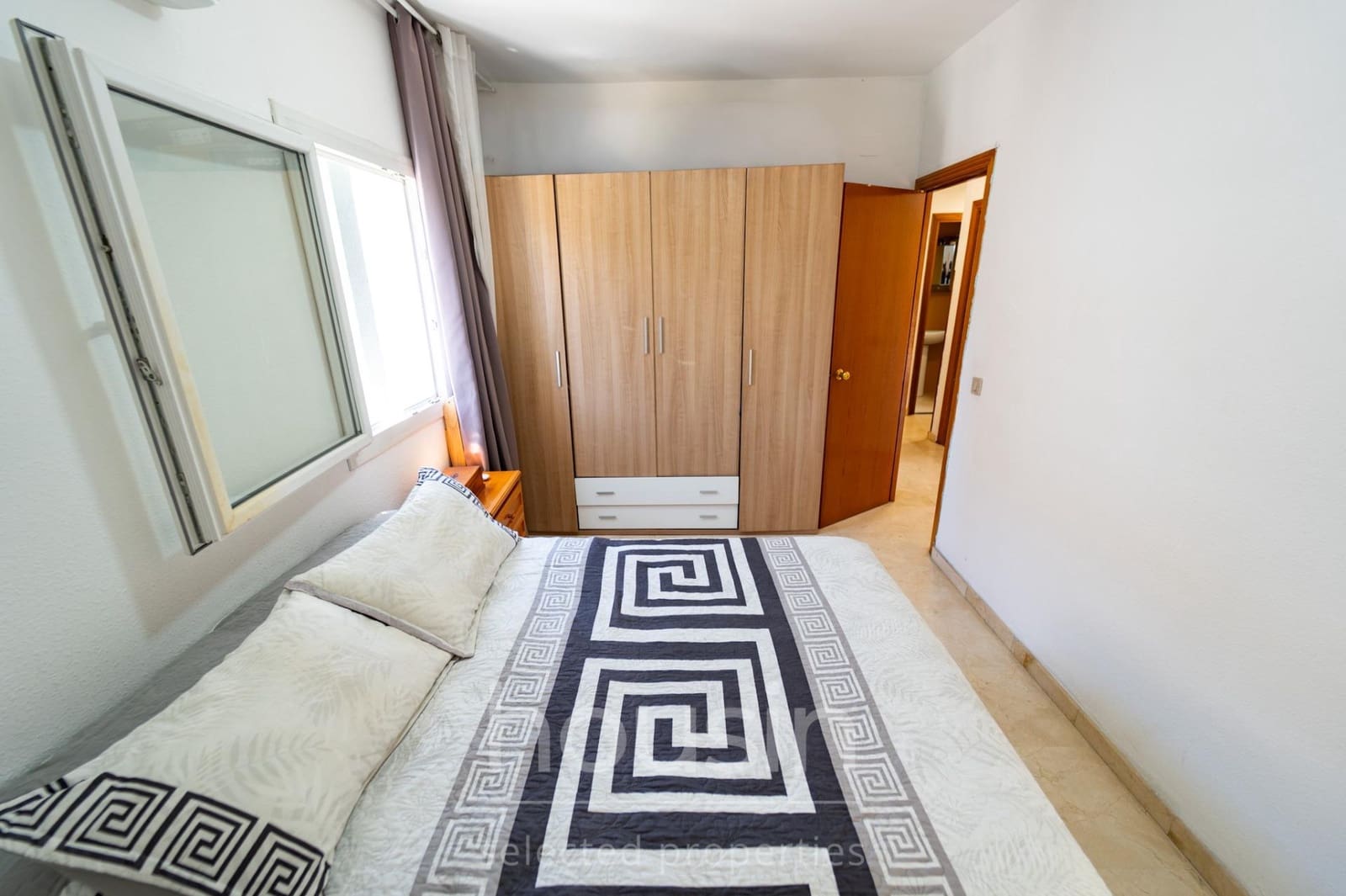 3 soveværelse Lejlighed til salg i Sevilla by - € 260.000 (Ref: 9892381)