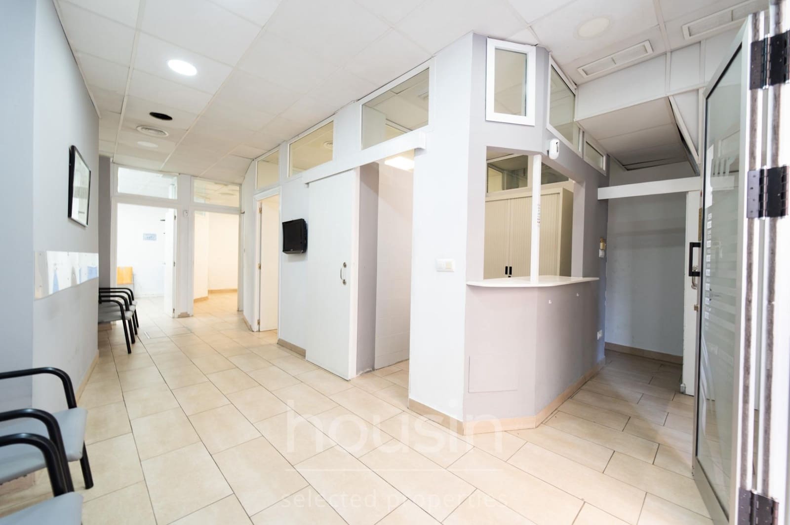 Kommersiell til salgs i Sevilla by - € 180 000 (Ref: 9903946)