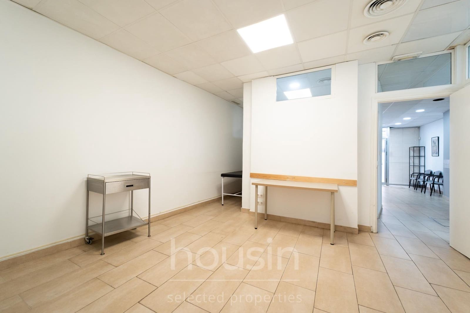 Kommersiell til salgs i Sevilla by - € 180 000 (Ref: 9903946)