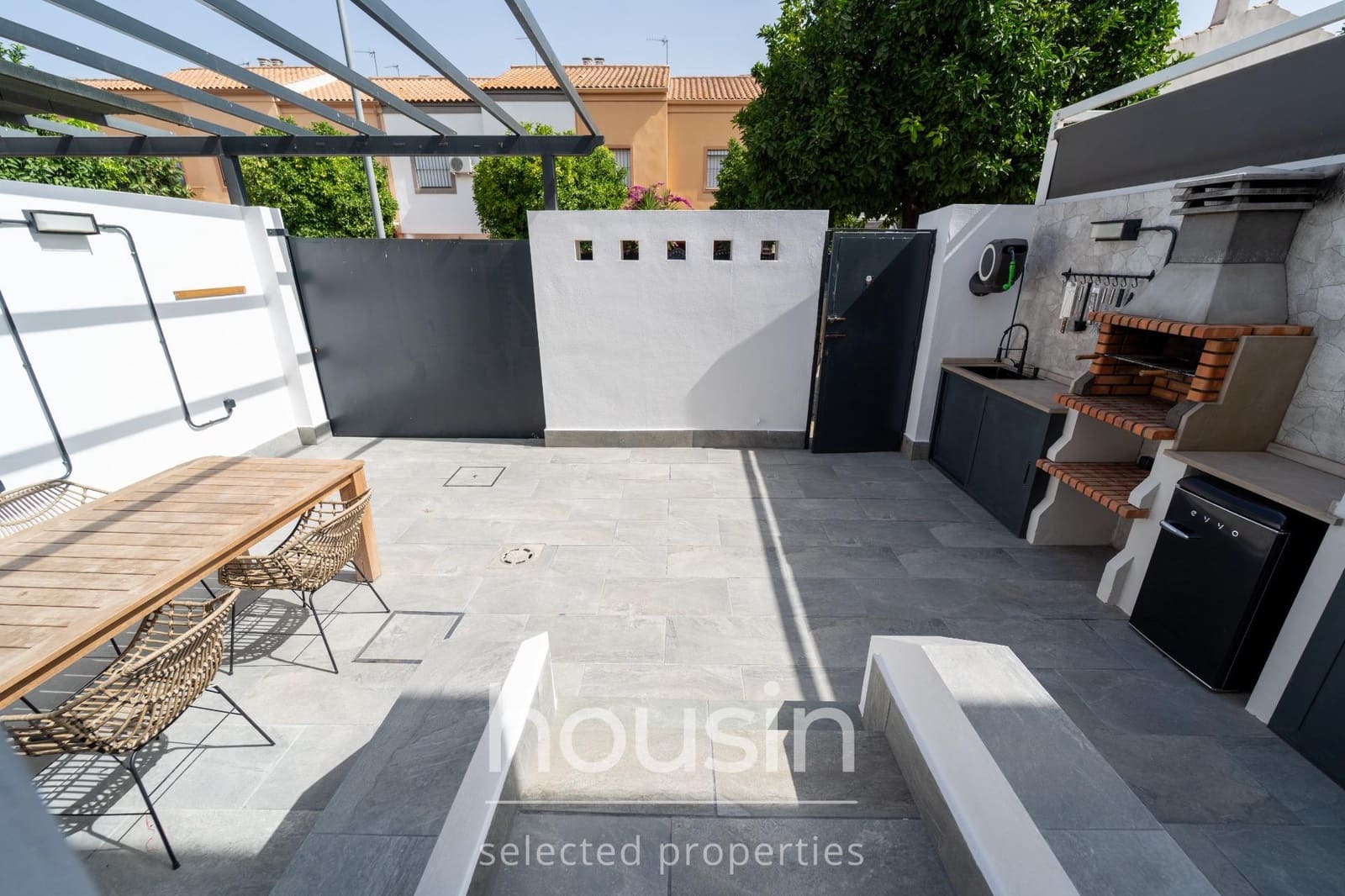 3 Zimmer Haus zu verkaufen in Sevilla Stadt - 395.000 € (Ref: 9920437)