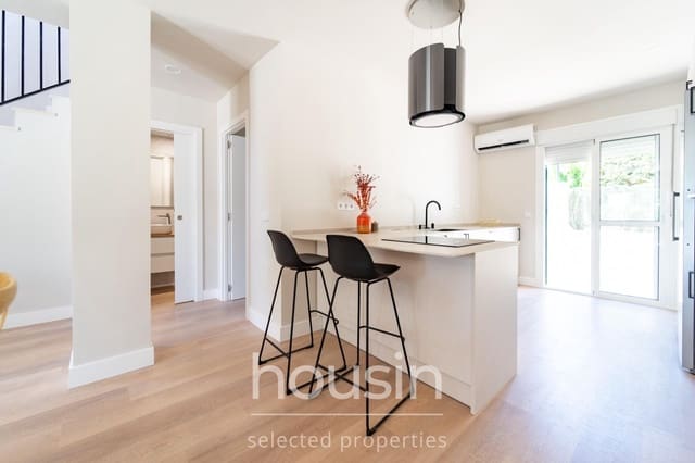 4 soveværelse Byhus til salg i Mairena del Aljarafe med swimmingpool garage - € 408.000 (Ref: 9966672)