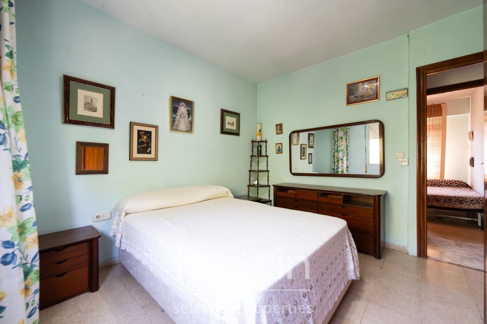 4 bedroom Flat for sale in Seville city - € 318,000 (Ref: 9990737)