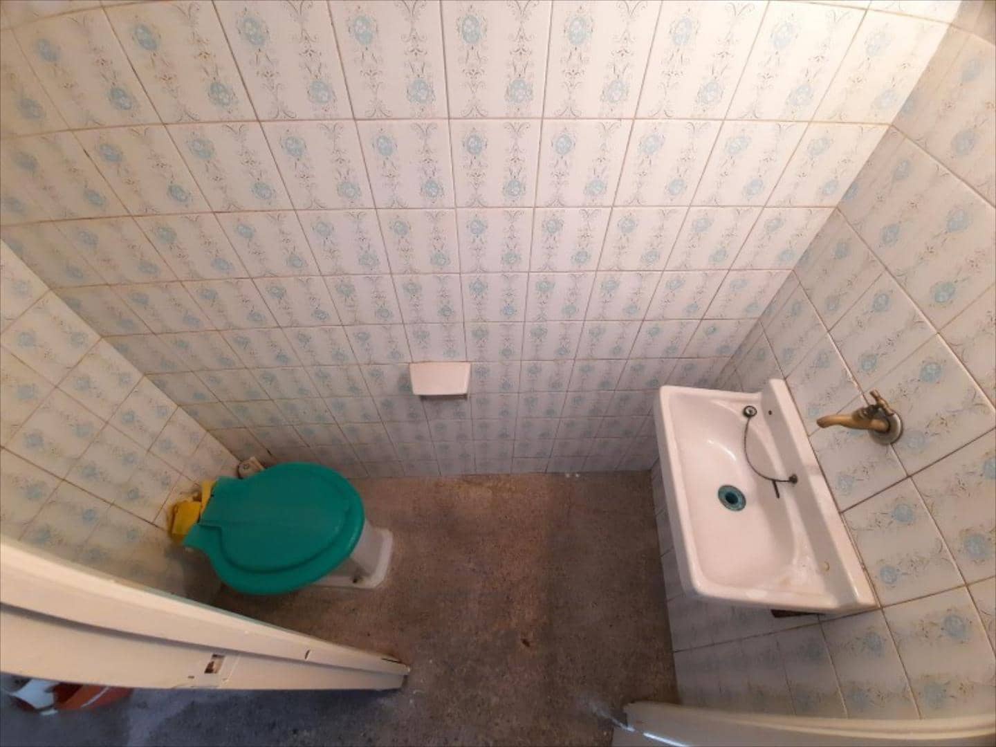 Commercial for sale in Alzira - € 40,000 (Ref: 9505947)