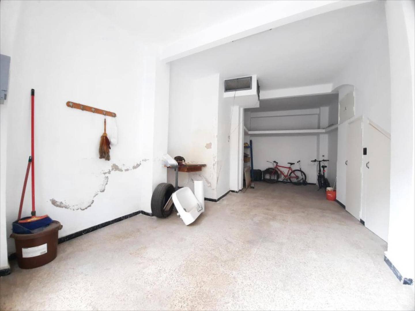 Commercial for sale in Alzira - € 40,000 (Ref: 9505947)