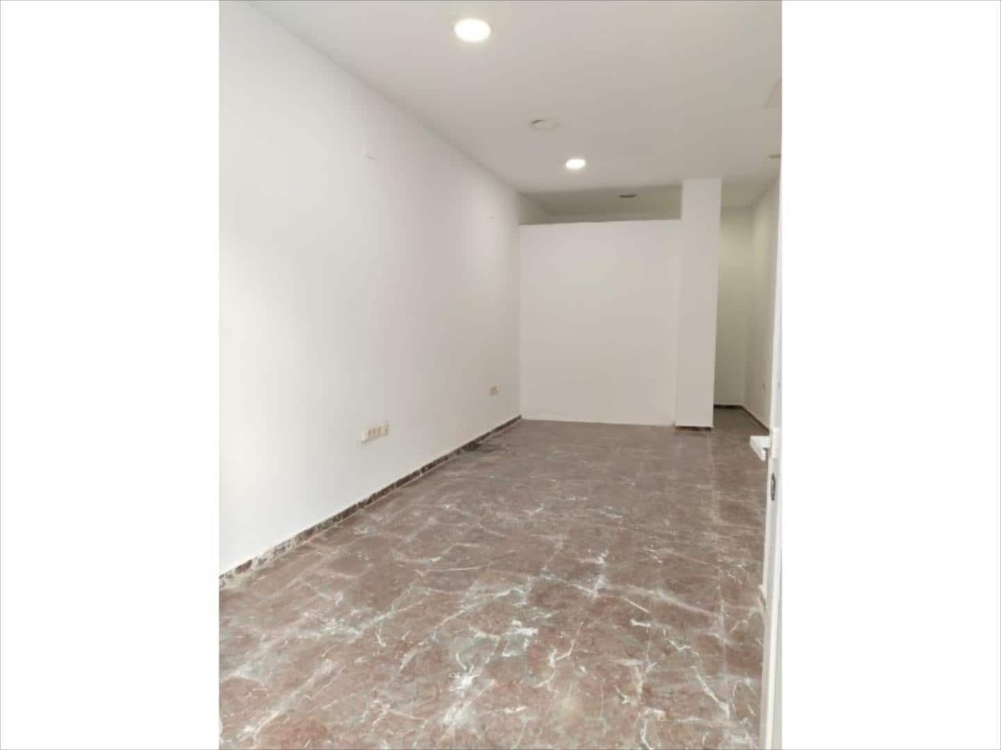 Erhverv til salg i Alzira - € 95.000 (Ref: 9505948)