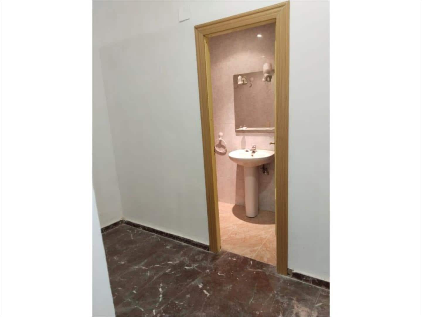 Erhverv til salg i Alzira - € 95.000 (Ref: 9505948)