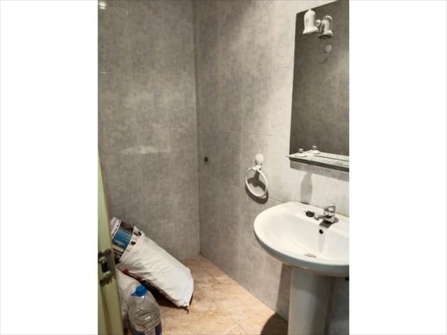 Erhverv til salg i Alzira - € 95.000 (Ref: 9505948)