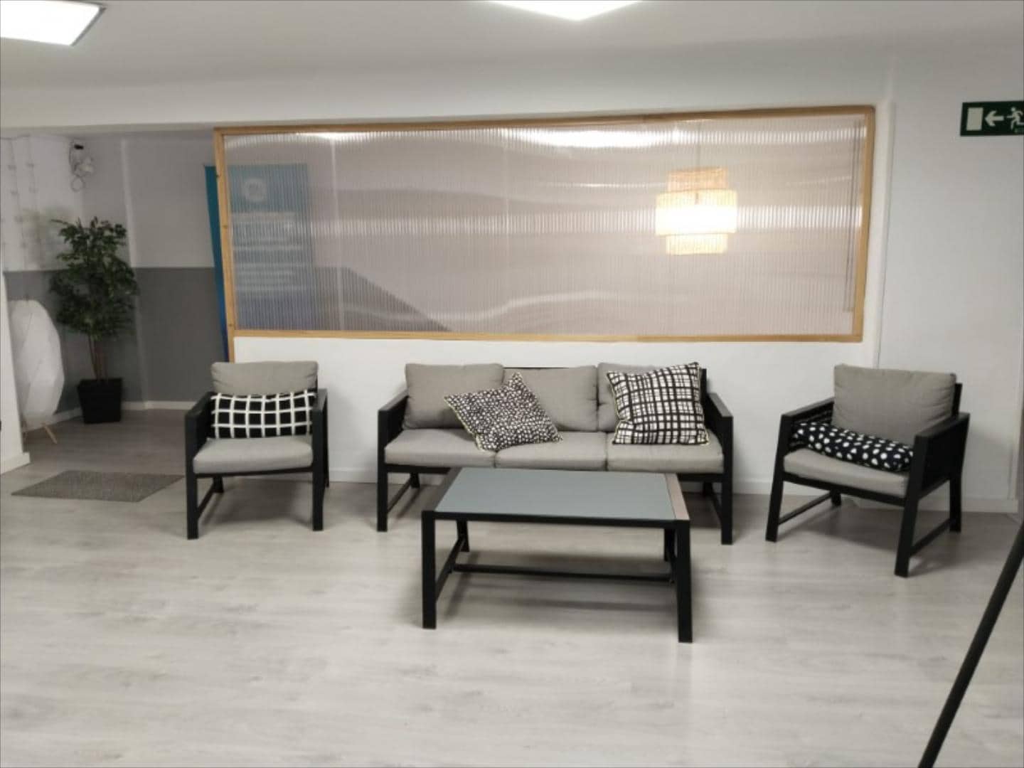 Office for sale in Alzira - € 155,000 (Ref: 9505950)