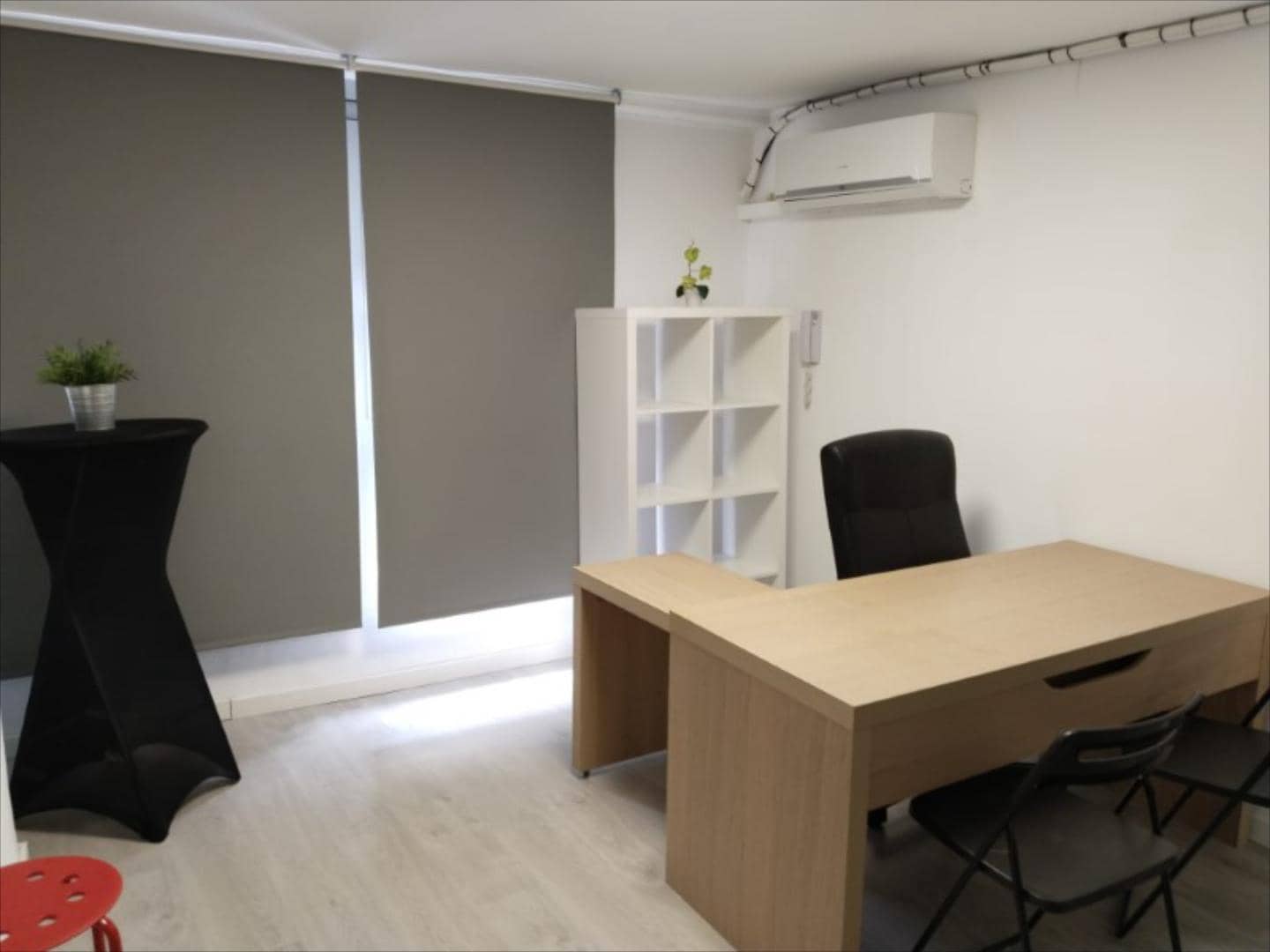Office for sale in Alzira - € 155,000 (Ref: 9505950)